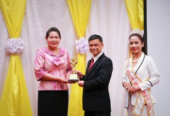 <span>สมาคมนักข่าวอาชญากรรมแห่งประเทศไทย ร่วมกับ สำนักงานสลากฯ และ เซ็นทรัล มอบโล่รางวัลเกียรติยศ “คนดีจิตอาสา” ครั้งที่ 2 ประจำปี 2565</span>